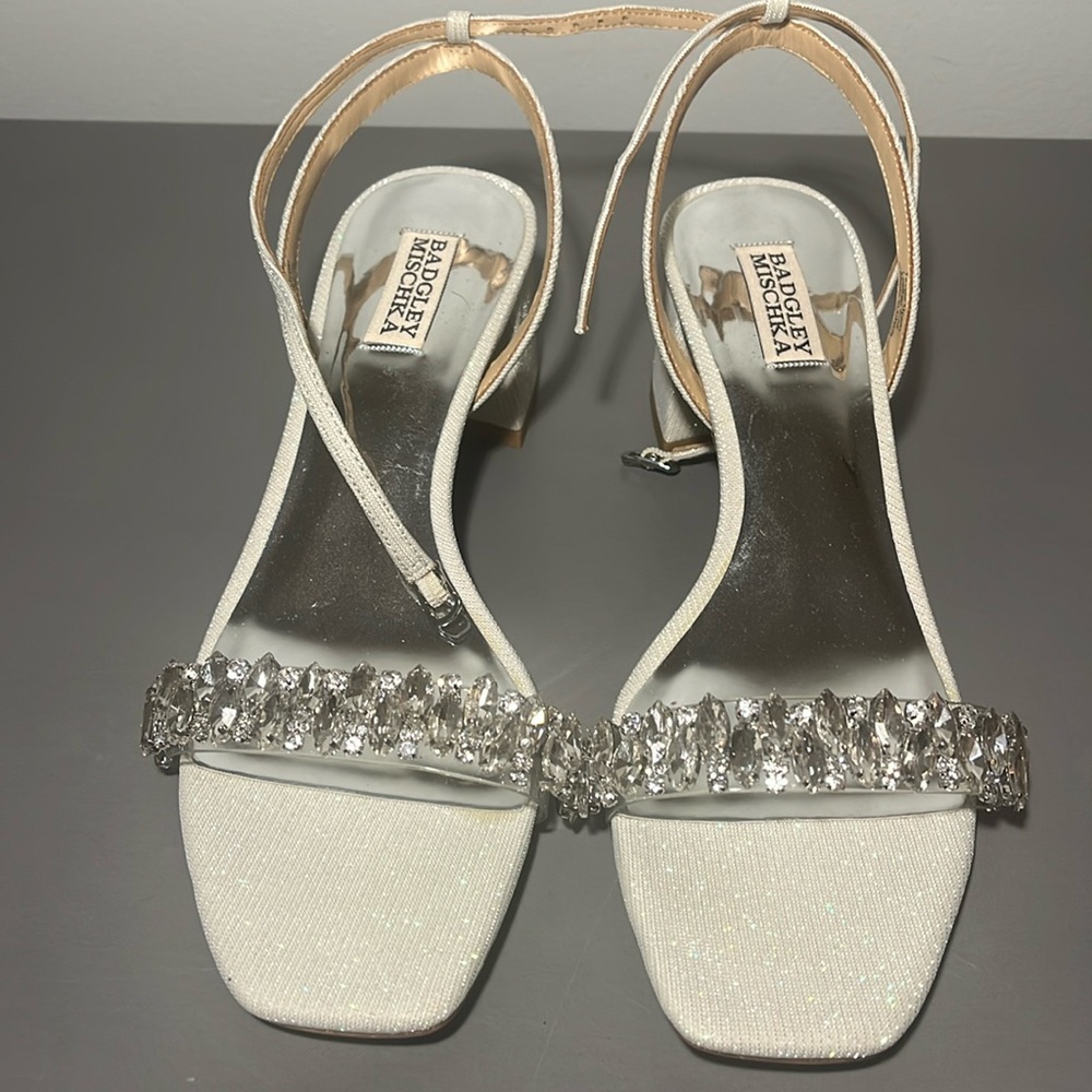 NWT Badgley Mischka Heels - Size 9